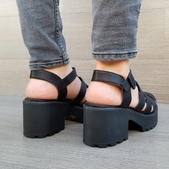 90'sBlack Grunge Chunky Lug Sole Shoes - Picture 4 of 8